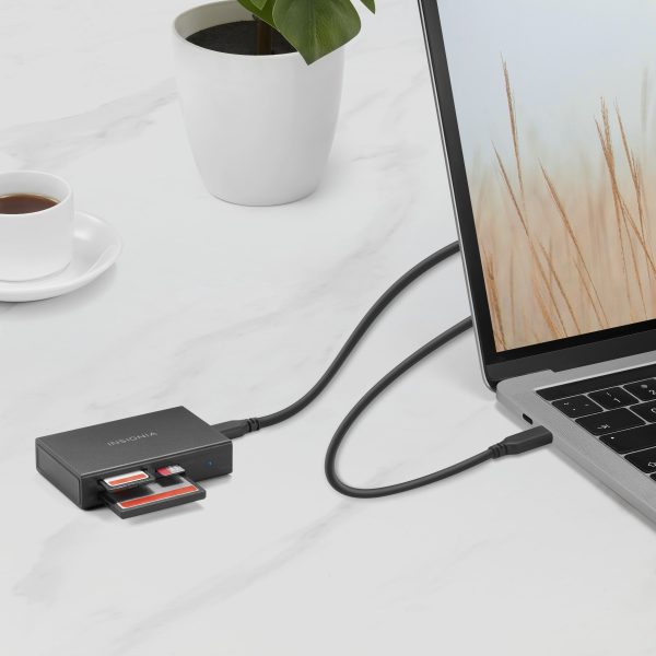 Insignia NS-CRDAC1-B USB-C Card Reader CompactFlash SD-4